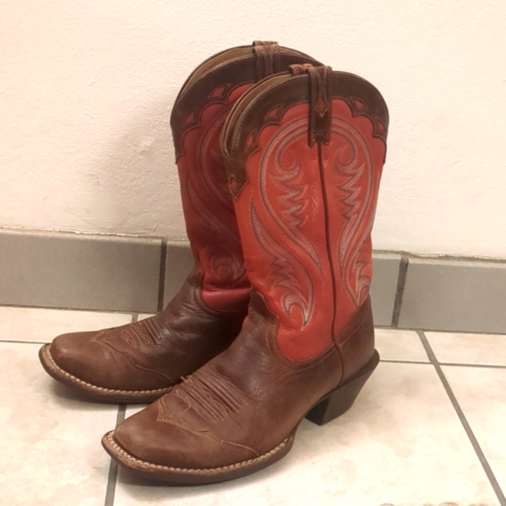 Ariat Western Cowboy Boots women's 6.5B Square Toe Red Top